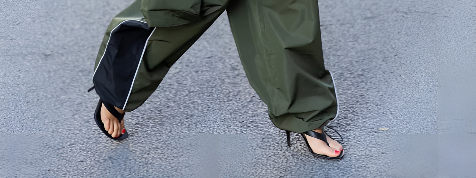 Модный лук: босоножки-вьетнамки