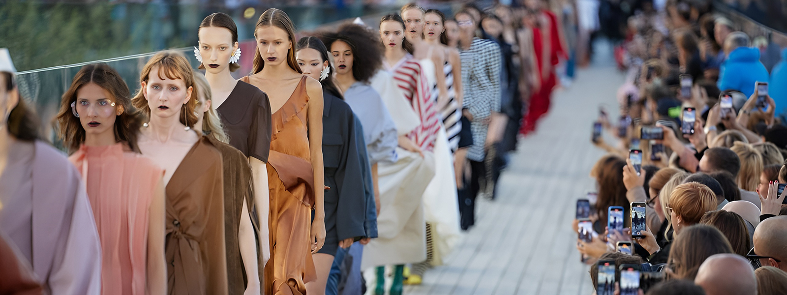 Московская неделя моды 2025: объединение культур и трендов Московская неделя моды 2025: объединение культур и трендов