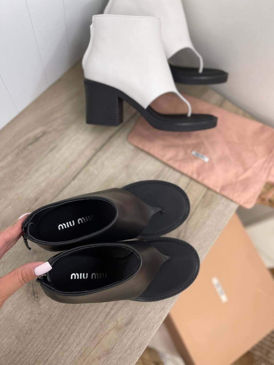 Коллекционные ботильоны Miu Miu BP-34885 Коллекционные ботильоны Miu Miu BP-34885