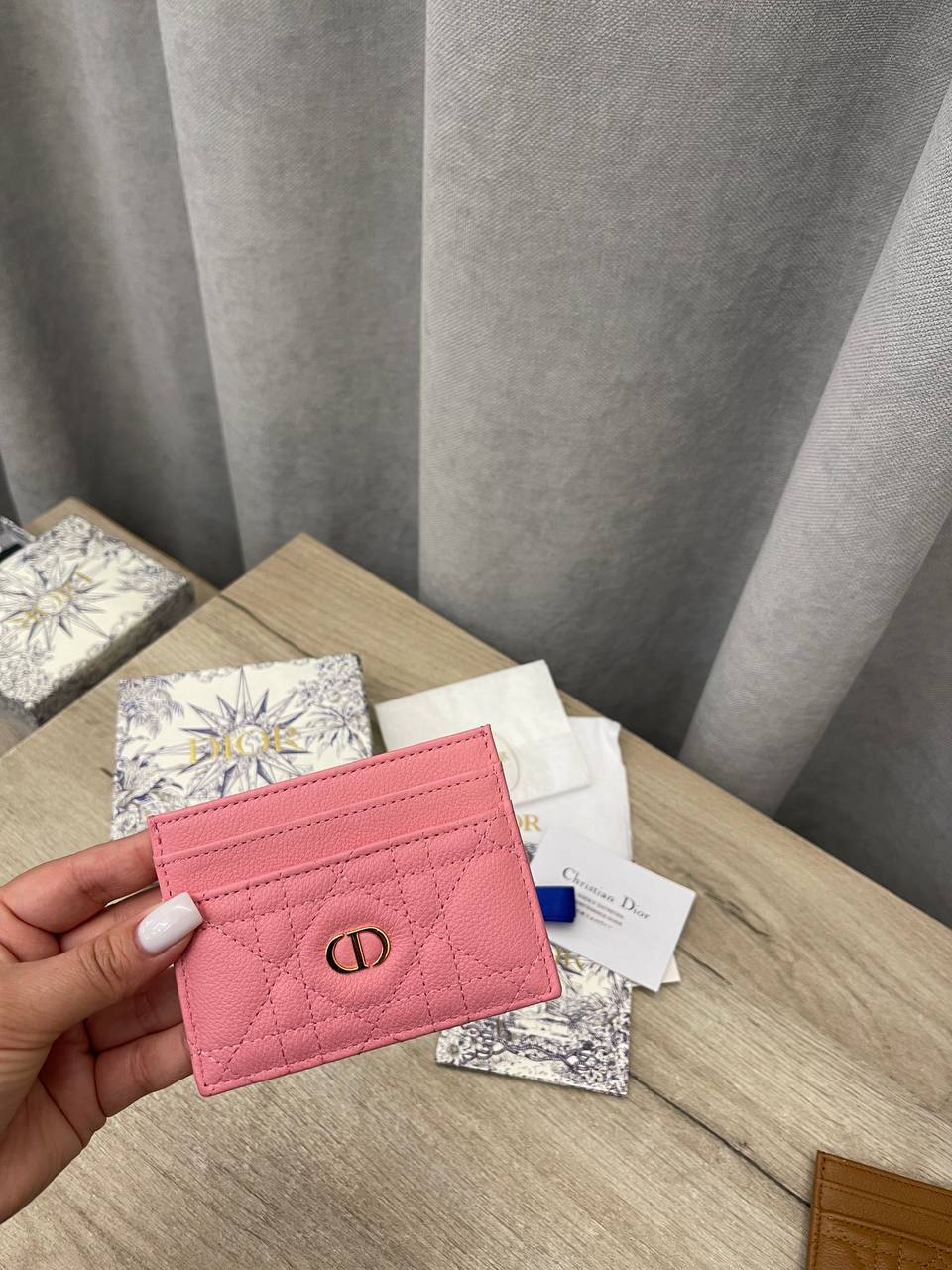 Розовый трендовый картхолдер Christian Dior BP-50398 Розовый трендовый картхолдер Christian Dior BP-50398