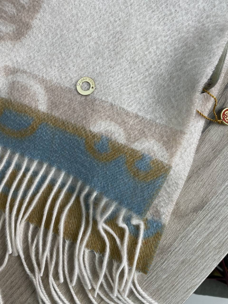 Шарф для стильных образов Loro Piana BP-21224 Шарф для стильных образов Loro Piana BP-21224