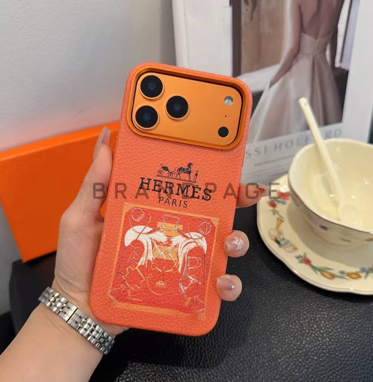 Чехол из натуральной кожи Hermes для iPhone BPLUX13195