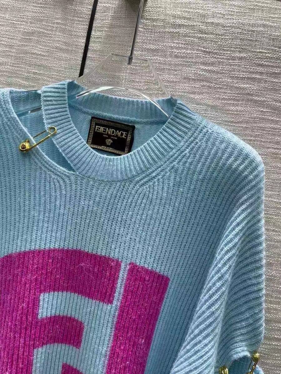 Коллекционный свитер Fendi BP-15606 Коллекционный свитер Fendi BP-15606