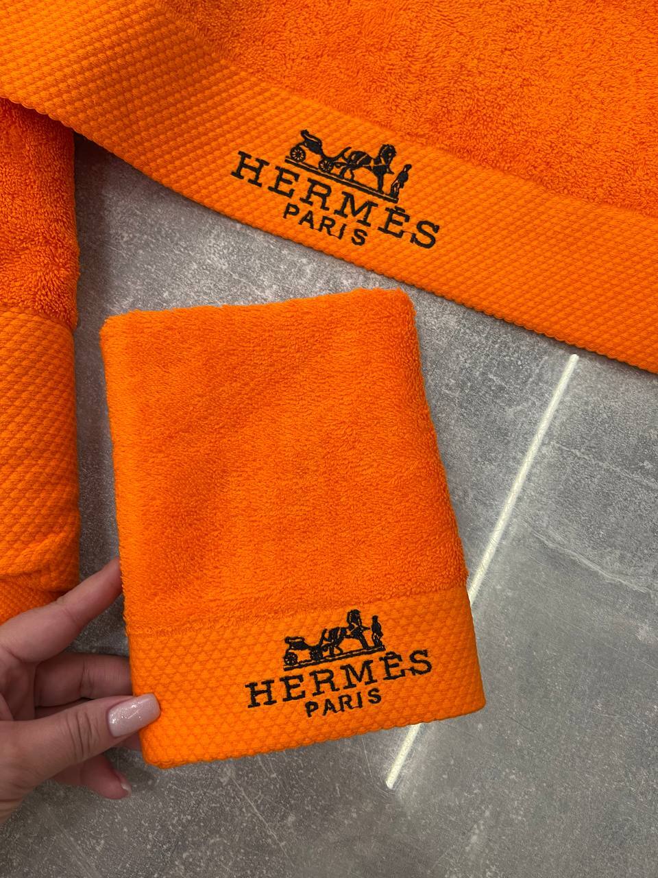 Комплект полотенец Hermes BP-43339 из трех Комплект полотенец Hermes BP-43339 из трех