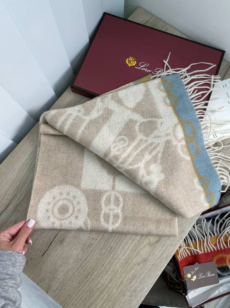 Шарф для стильных образов Loro Piana BP-21224 Шарф для стильных образов Loro Piana BP-21224