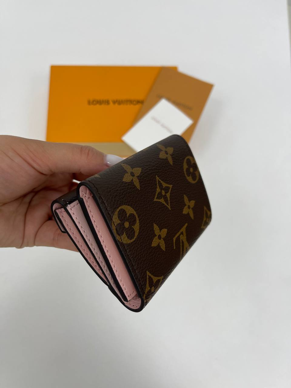 Коллекционный кошелек Louis Vuitton BP-34144 Коллекционный кошелек Louis Vuitton BP-34144