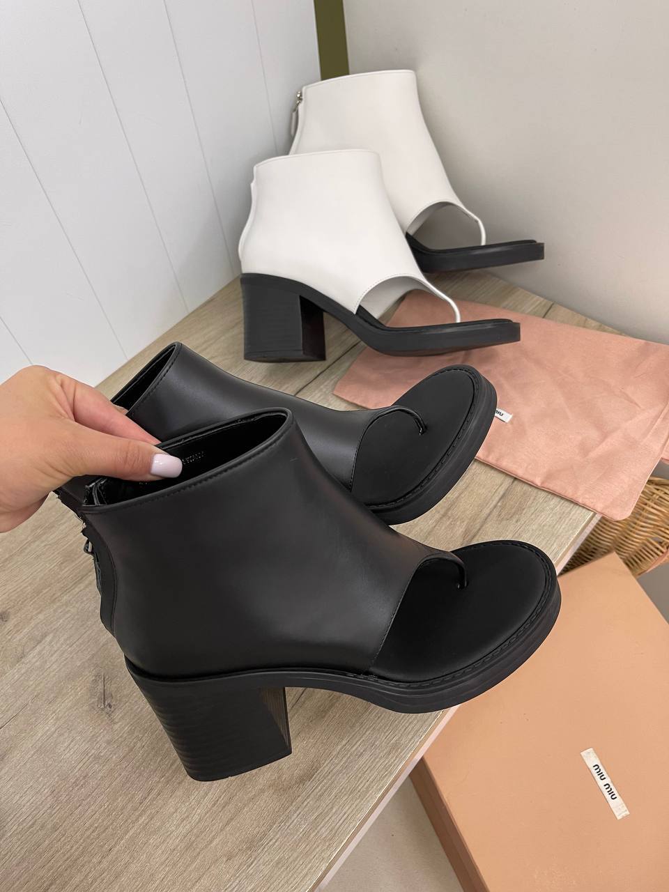 Коллекционные ботильоны Miu Miu BP-34885 Коллекционные ботильоны Miu Miu BP-34885