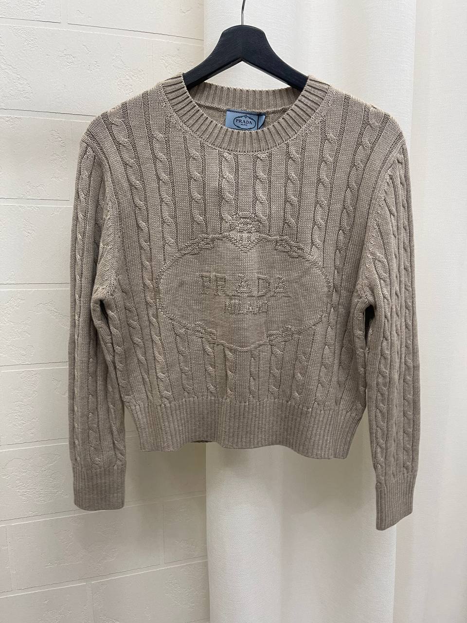 Женский свитер премиум Prada BP-39180 Женский свитер премиум Prada BP-39180