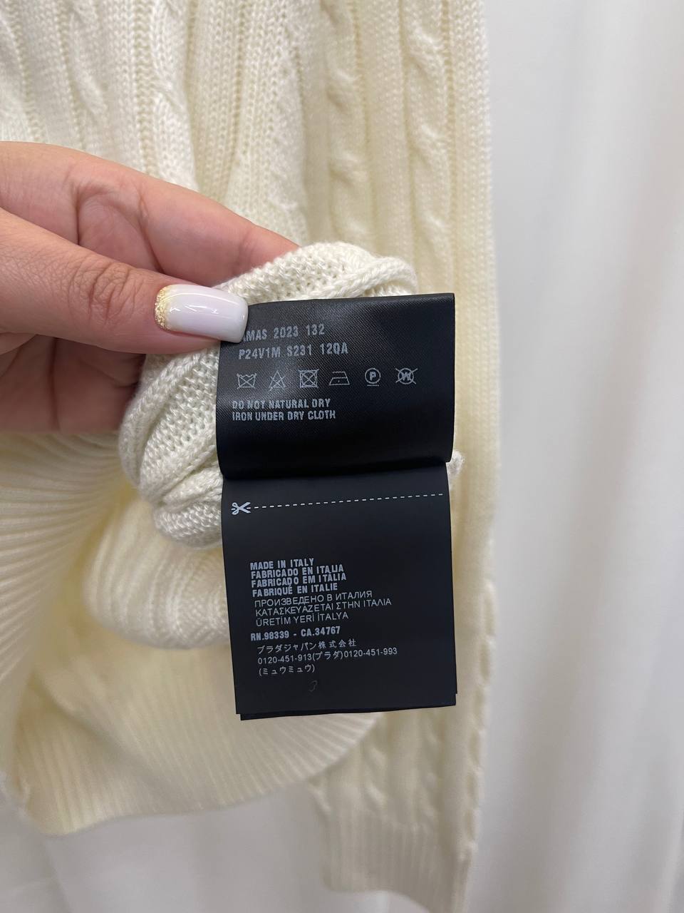 Коллекционный свитер женский Prada BP-39179 Коллекционный свитер женский Prada BP-39179