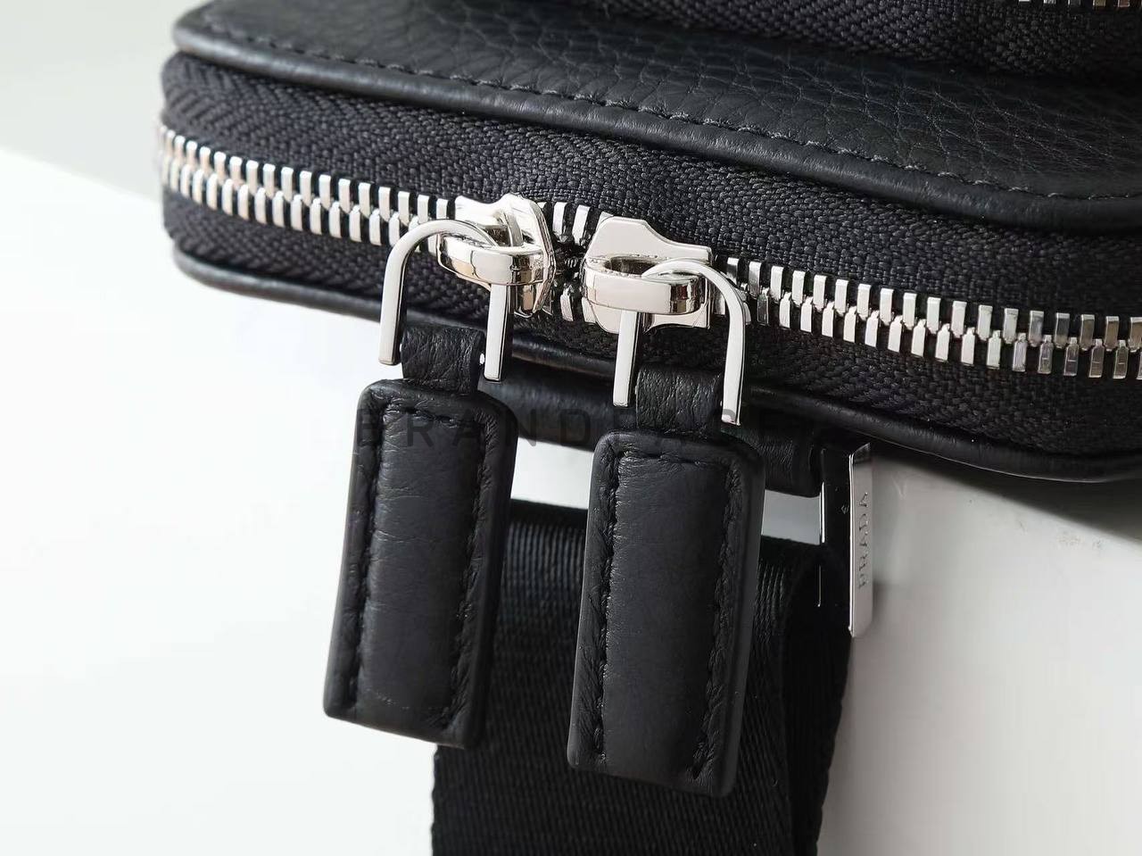 Сумка из телячьей кожи Prada BPLUX13198