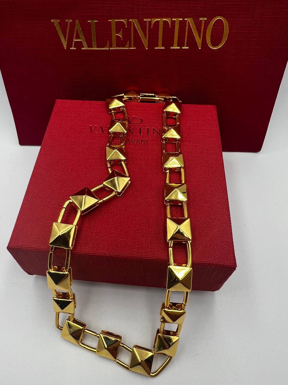 Трендовое колье Valentino BP-47843 Трендовое колье Valentino BP-47843