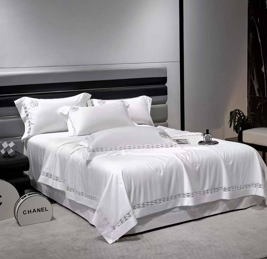 Роскошный комплект постельного белья Roberto Cavalli BP-33937 Роскошный комплект постельного белья Roberto Cavalli BP-33937