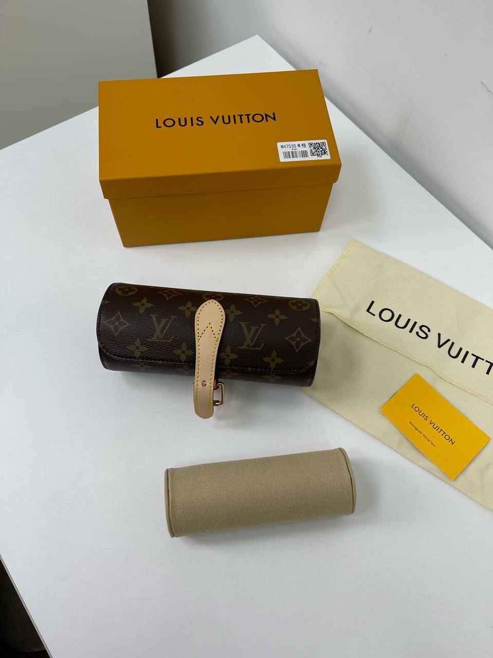 Футляр Louis Vuitton для хранения часов BP-26637 Футляр Louis Vuitton для хранения часов BP-26637