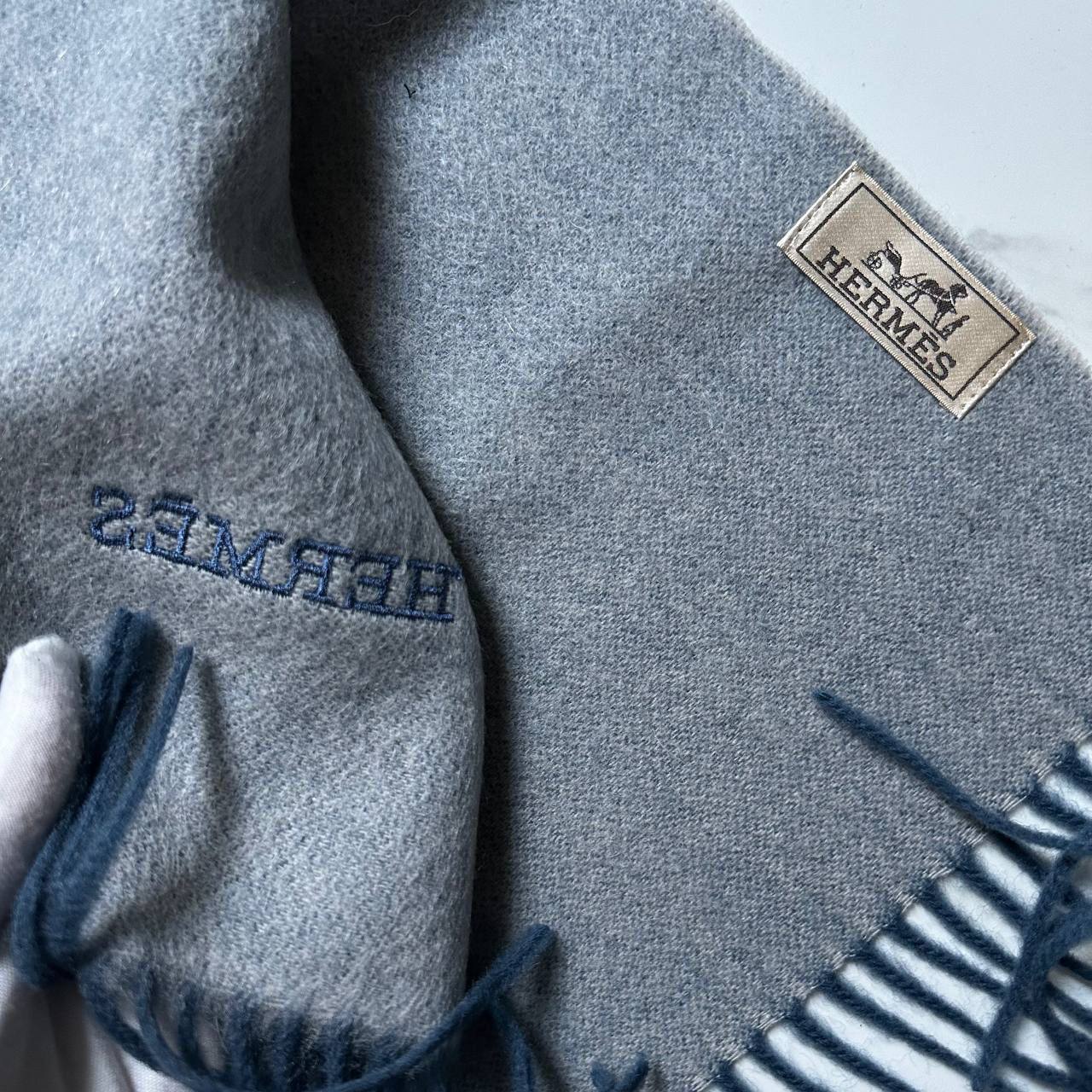 Hermes шарф лимитированный BP-43158 Hermes шарф лимитированный BP-43158