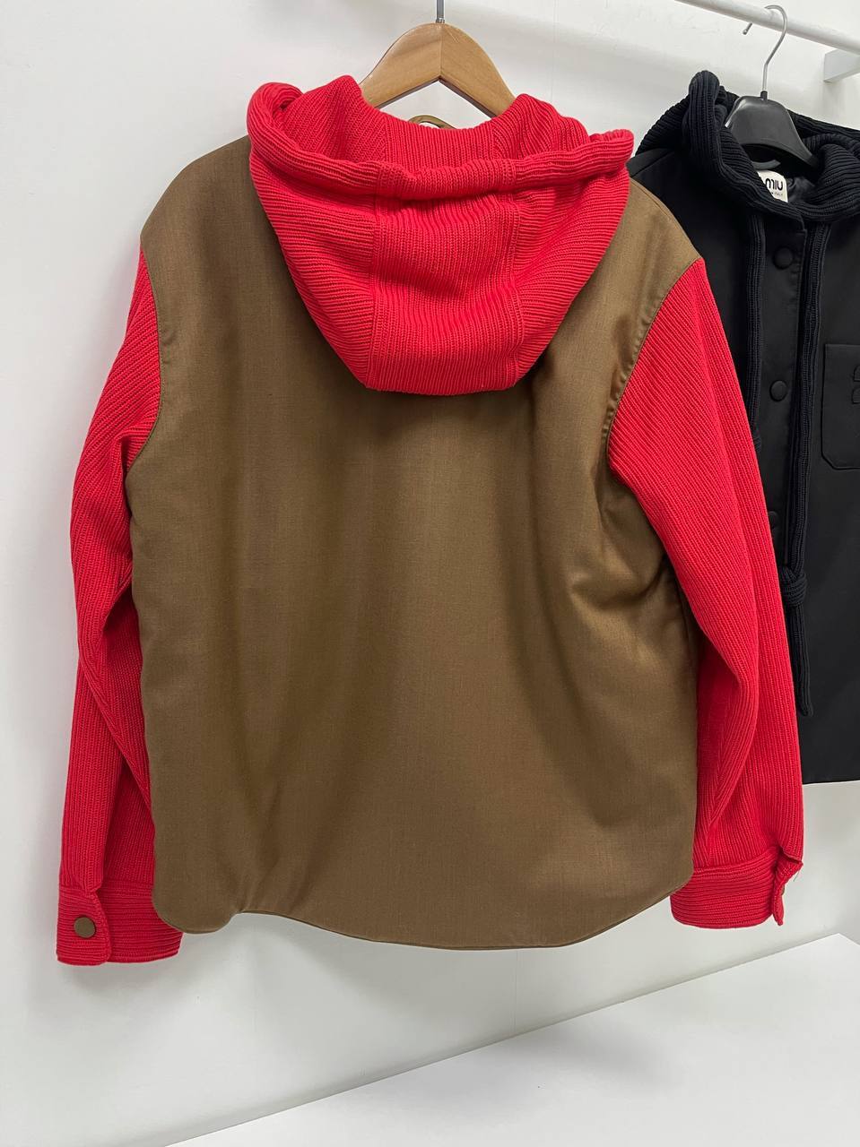 Куртка трендовая женская Miu Miu BP-25749 Куртка трендовая женская Miu Miu BP-25749