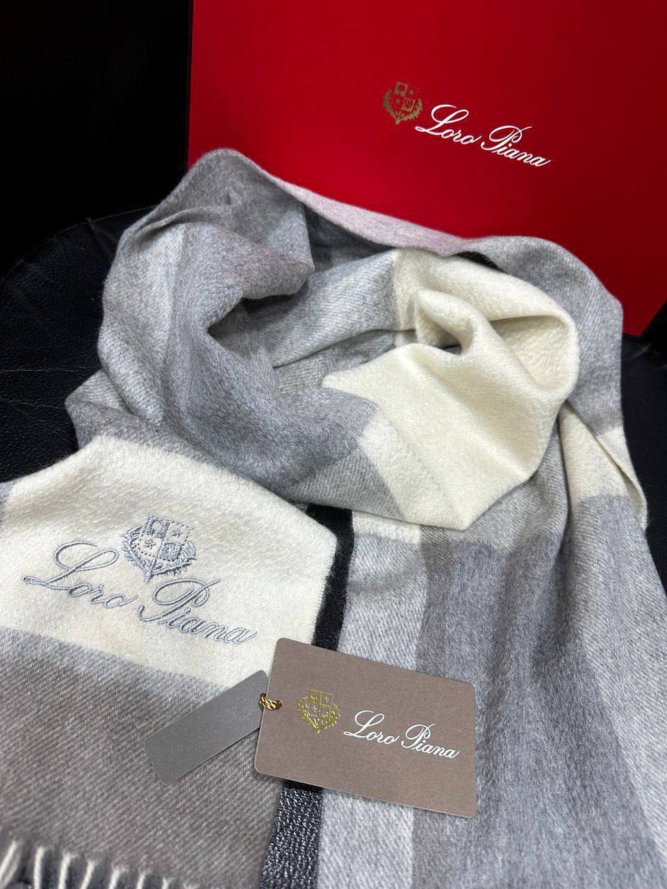 Шарф повседневный Loro Piana BP-38186 Шарф повседневный Loro Piana BP-38186