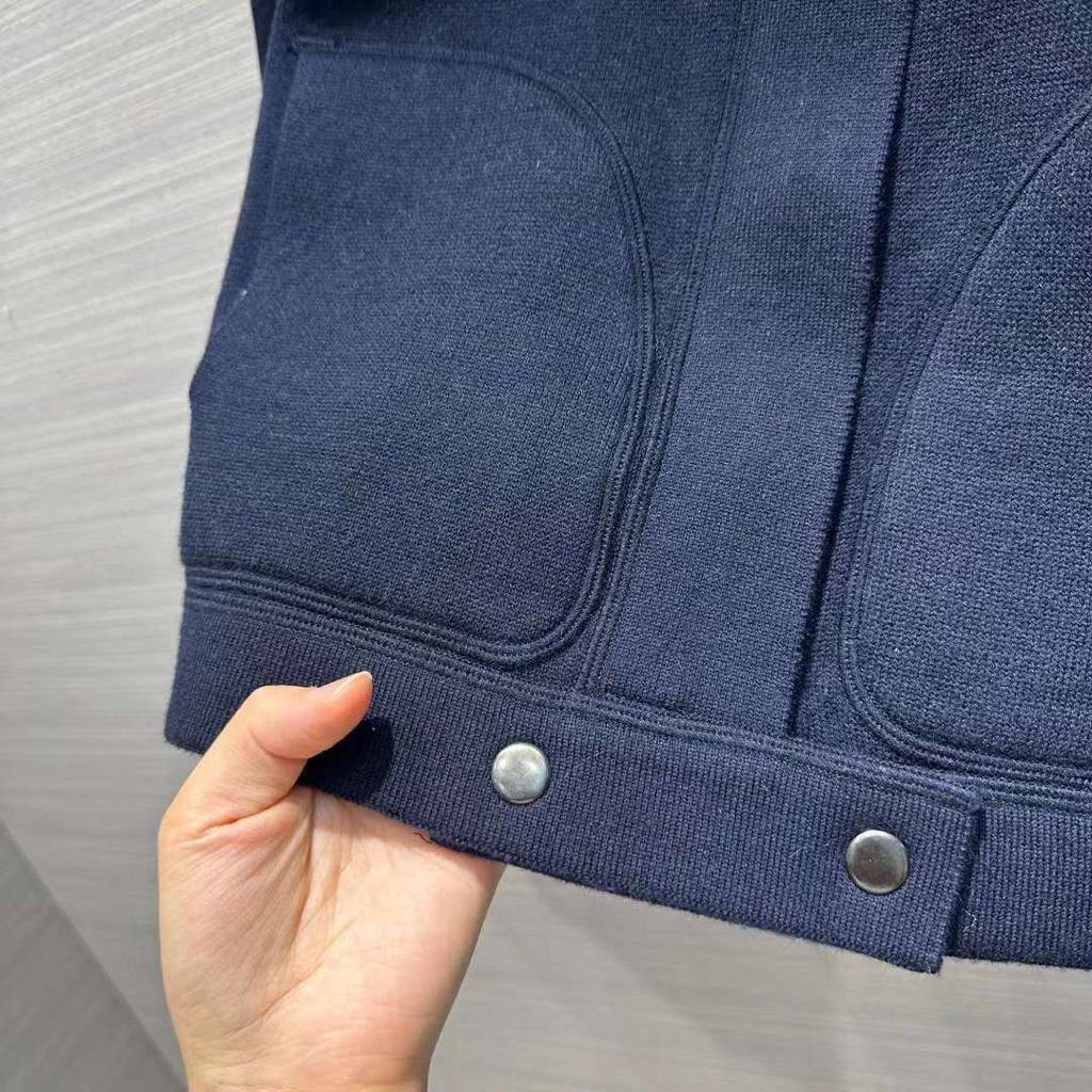 Двухсторонний трендовый бомбер Christian Dior BP-38094 Двухсторонний трендовый бомбер Christian Dior BP-38094