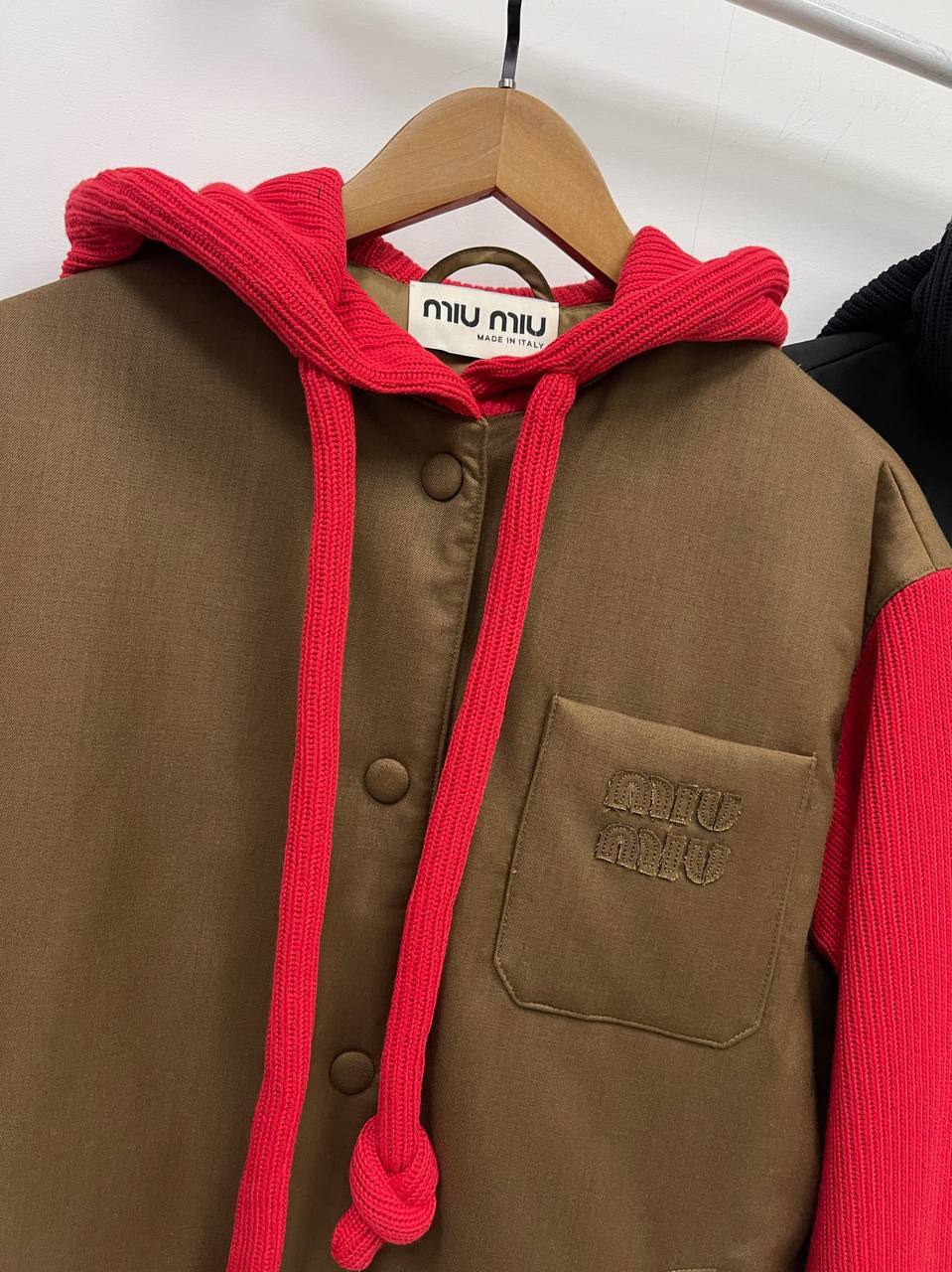 Куртка трендовая женская Miu Miu BP-25749 Куртка трендовая женская Miu Miu BP-25749