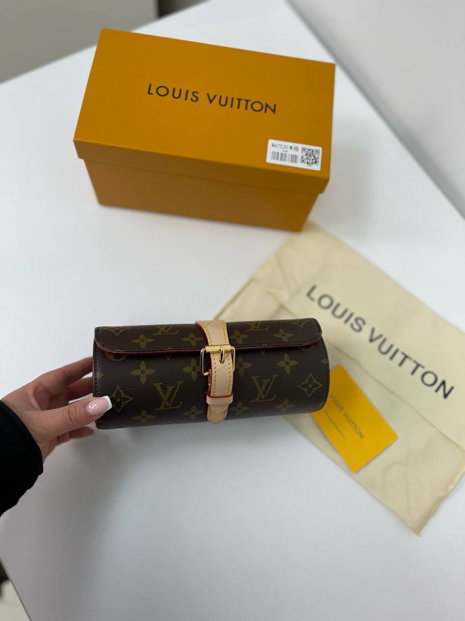 Футляр Louis Vuitton для хранения часов BP-26637 Футляр Louis Vuitton для хранения часов BP-26637