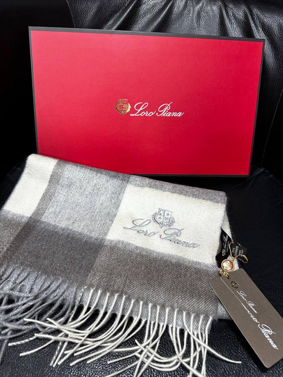 Шарф повседневный Loro Piana BP-38186 Шарф повседневный Loro Piana BP-38186