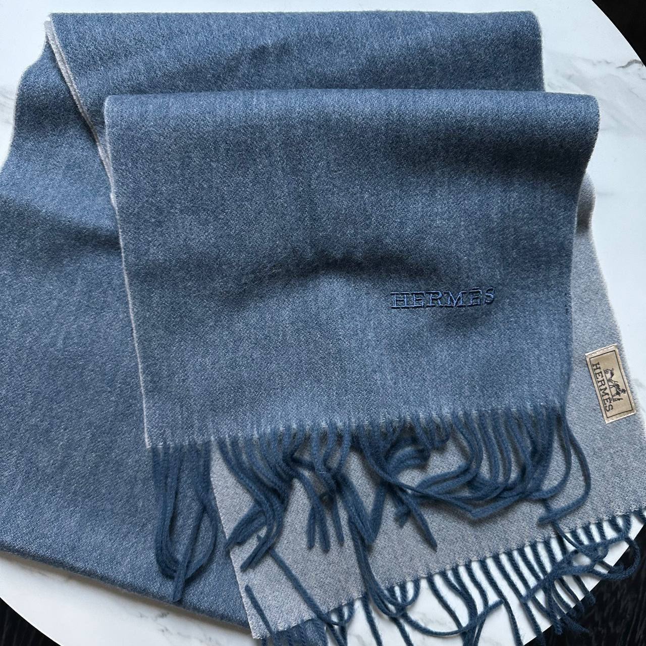 Hermes шарф лимитированный BP-43158 Hermes шарф лимитированный BP-43158