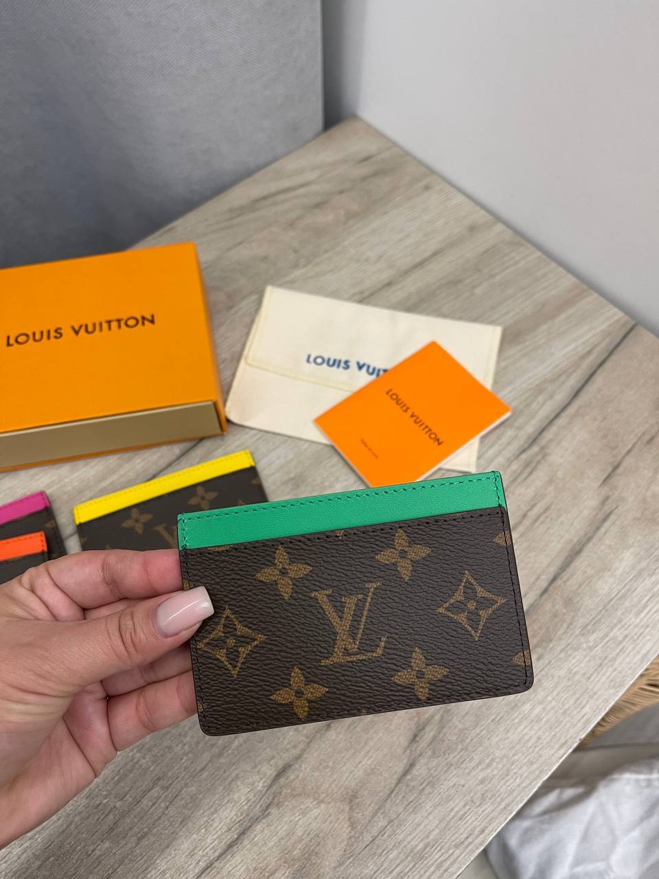 Элитный картхолдер Louis Vuitton BP-48284 Элитный картхолдер Louis Vuitton BP-48284