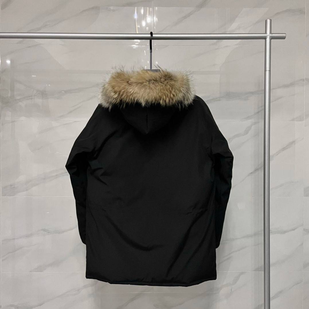 Пуховик черный Expedition Canada Goose BP-894247 Пуховик черный Expedition Canada Goose BP-894247