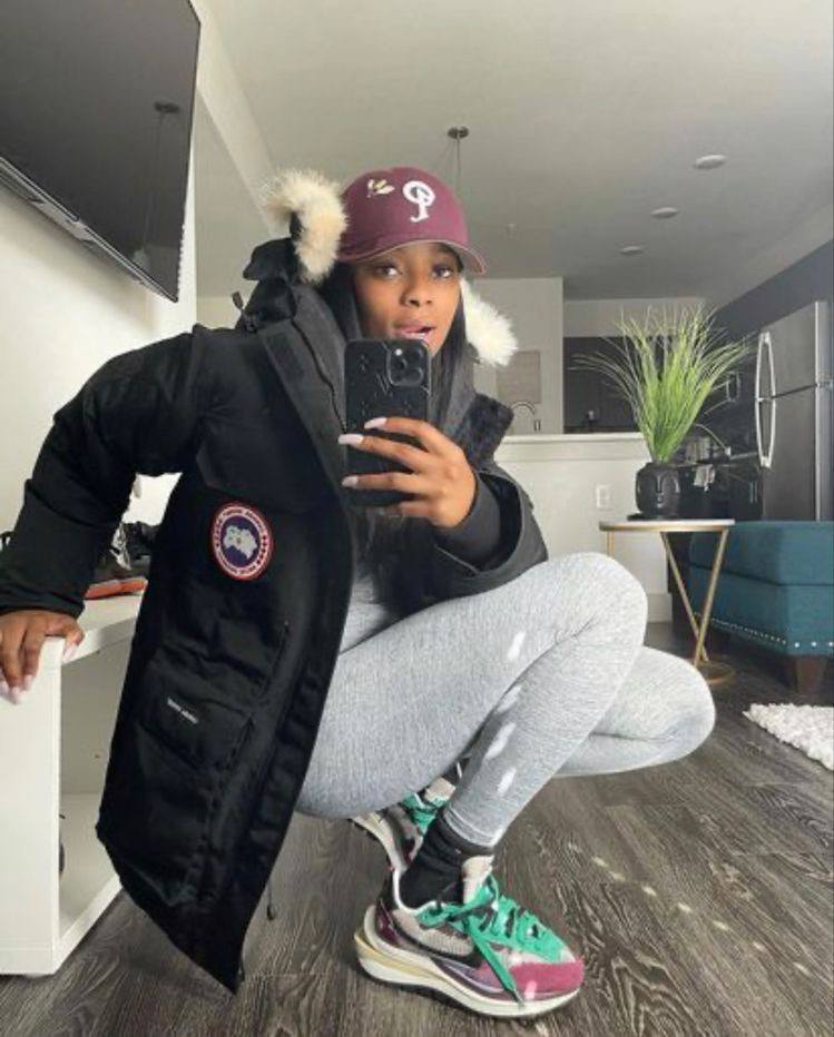 Пуховик черный Expedition Canada Goose BP-894247 Пуховик черный Expedition Canada Goose BP-894247