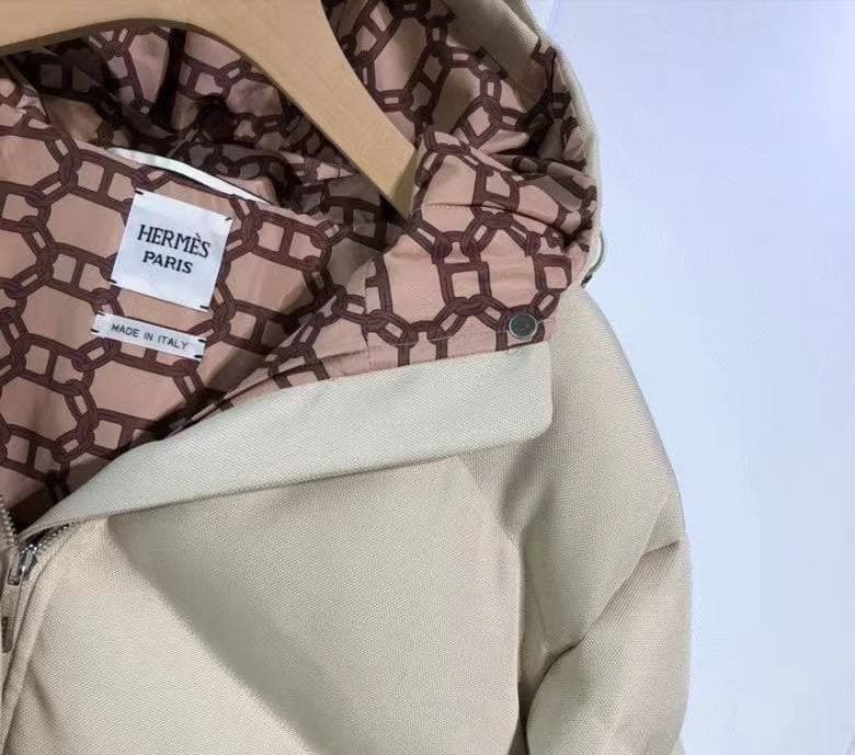 Коллекционная женская куртка Burberry BP-1951 Коллекционная женская куртка Burberry BP-1951