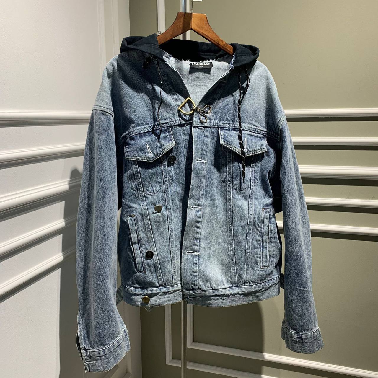 Куртка трендовая Balenciaga BP-18551 Куртка трендовая Balenciaga BP-18551