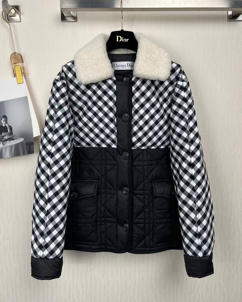 Эксклюзивная женская куртка Christian Dior BP-19502 Эксклюзивная женская куртка Christian Dior BP-19502