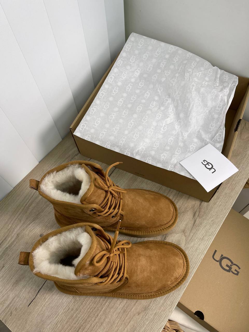 Ботинки повседневные Neumel Ugg Australia BP-24502 Ботинки повседневные Neumel Ugg Australia BP-24502
