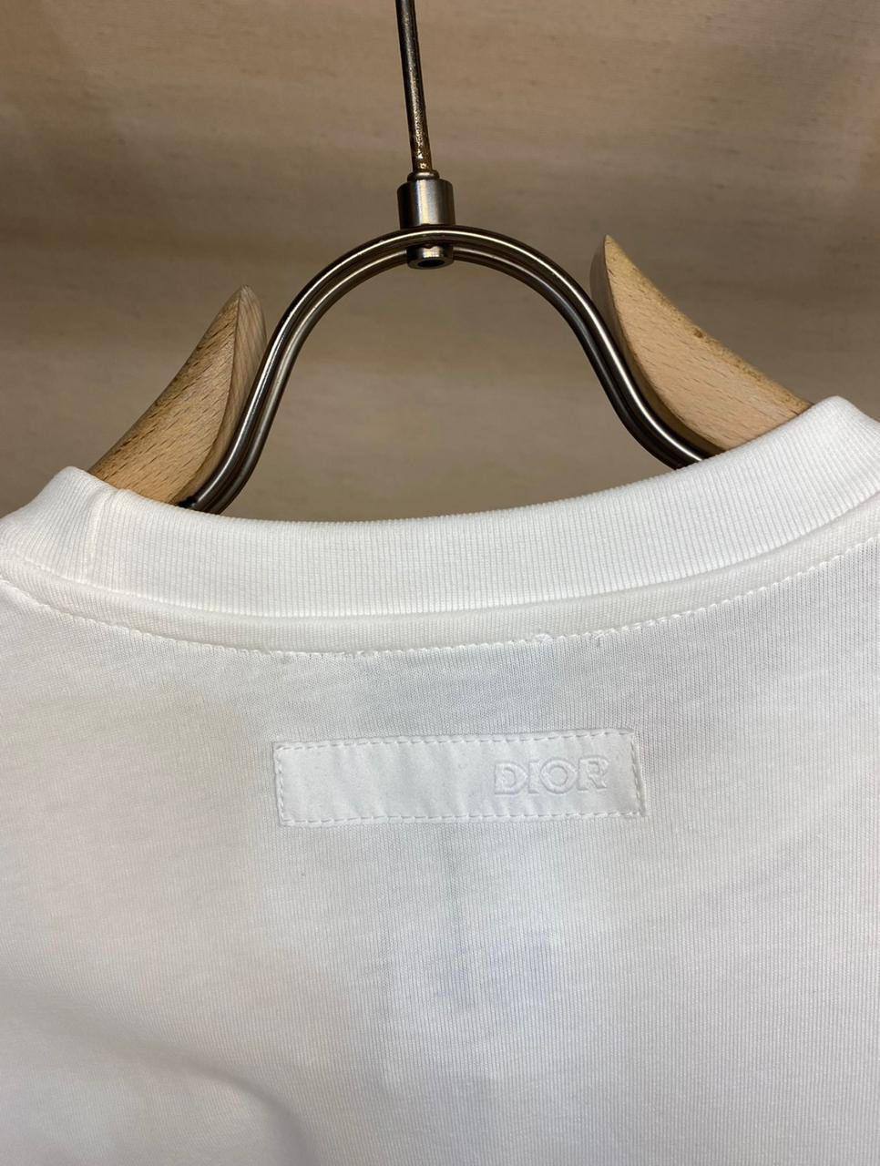 Футболка стильная Christian Dior BP-48091 Футболка стильная Christian Dior BP-48091