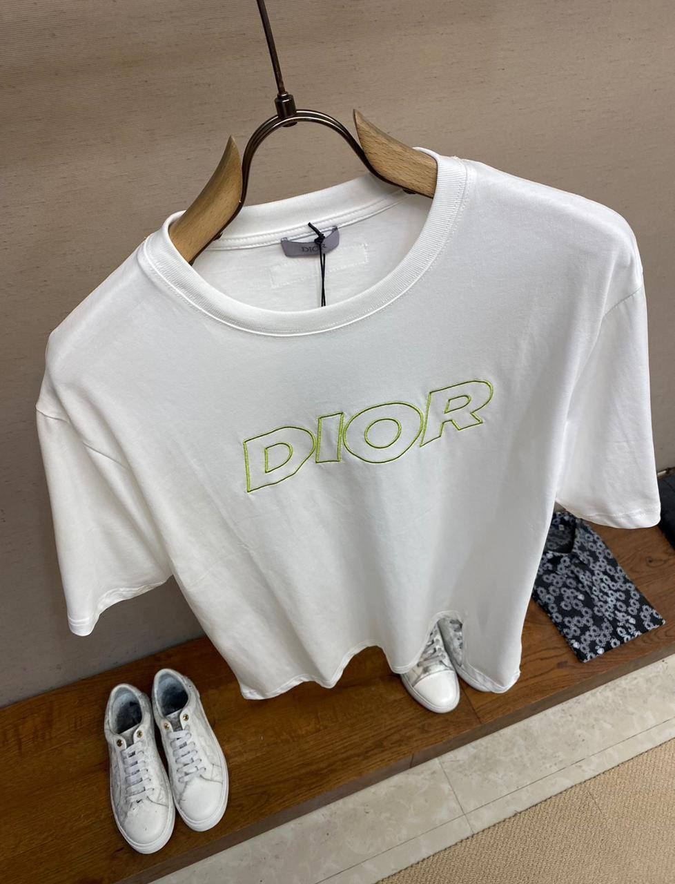 Футболка стильная Christian Dior BP-48091 Футболка стильная Christian Dior BP-48091