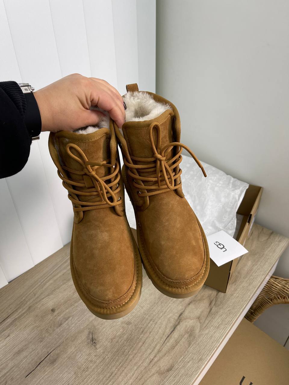Ботинки повседневные Neumel Ugg Australia BP-24502 Ботинки повседневные Neumel Ugg Australia BP-24502