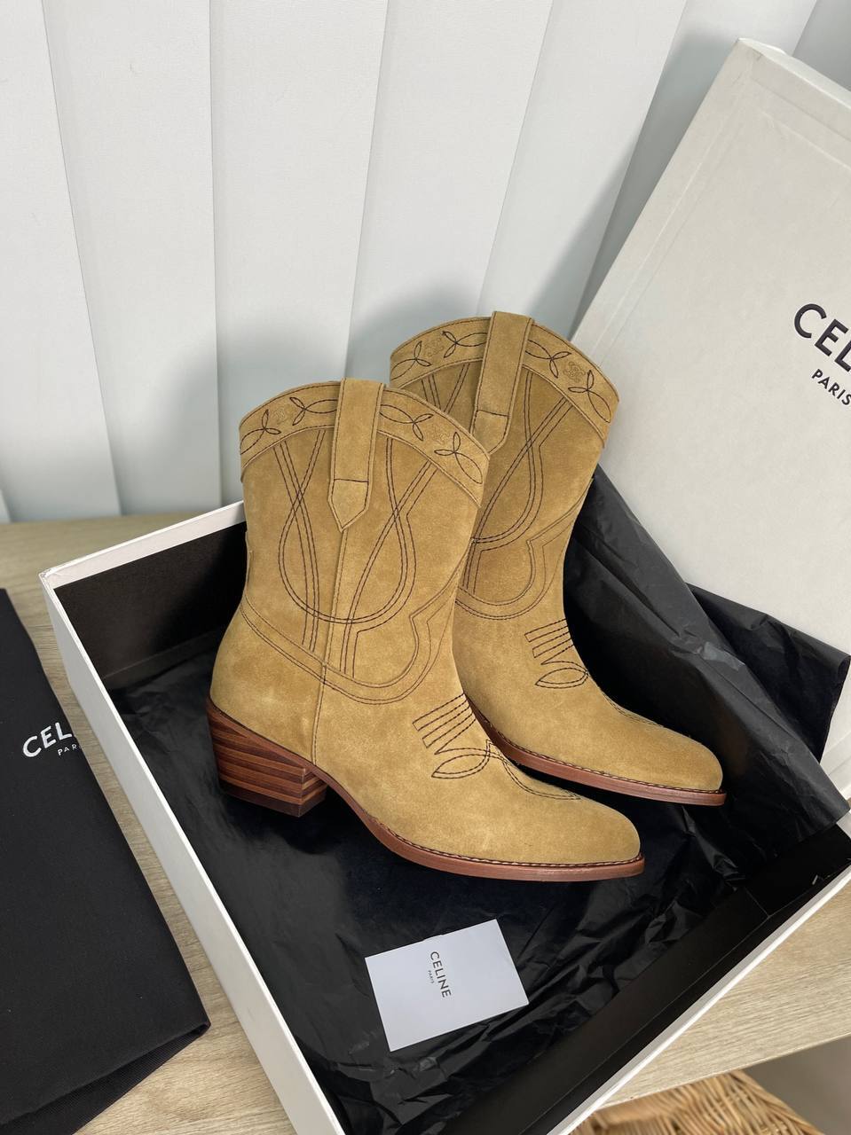 Ботинки бежевые повседневные Celine BP-23020 Ботинки бежевые повседневные Celine BP-23020