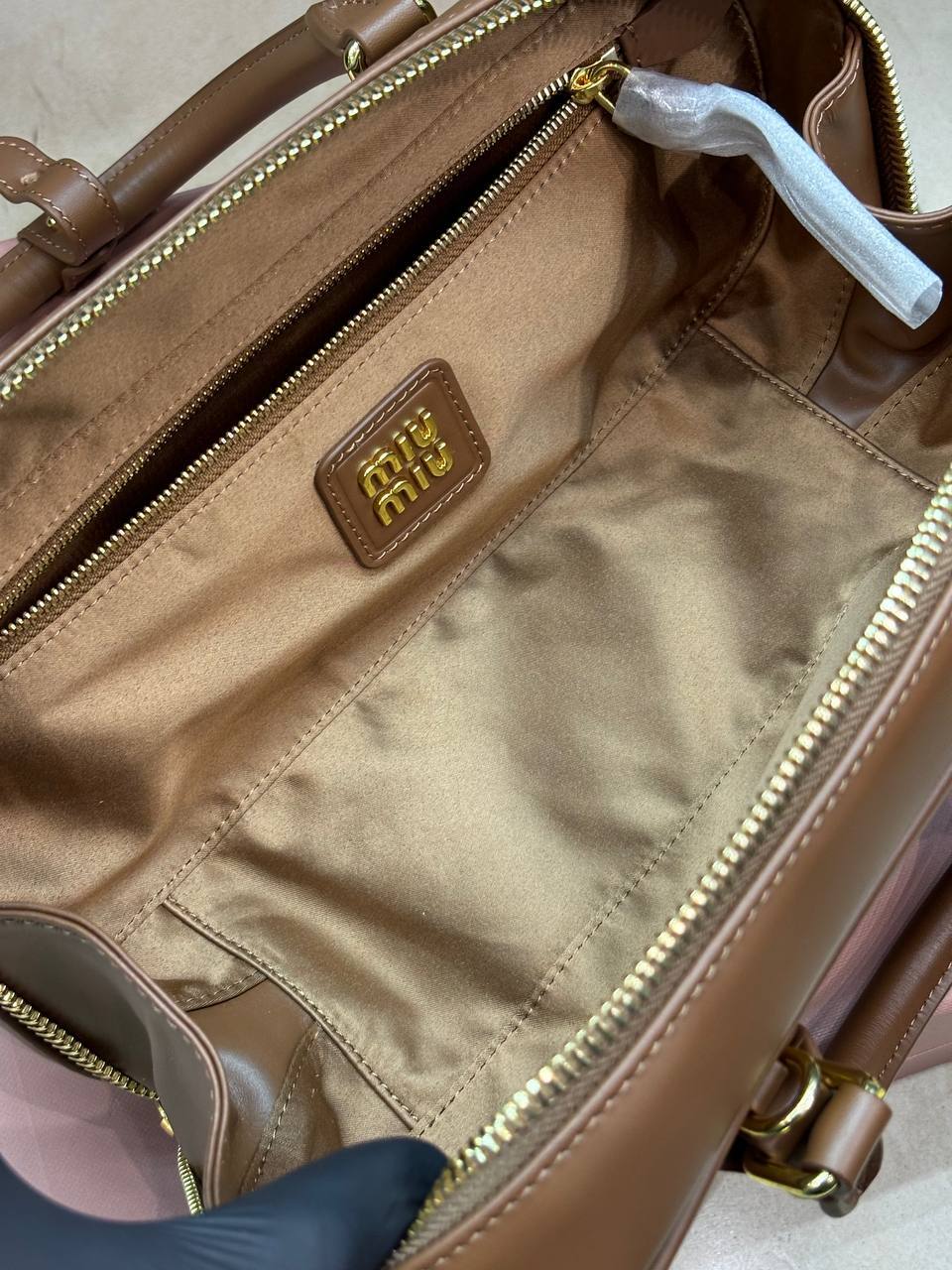 Сумка на ремне светло коричневая Miu Miu BP-320182 Сумка на ремне светло коричневая Miu Miu BP-320182