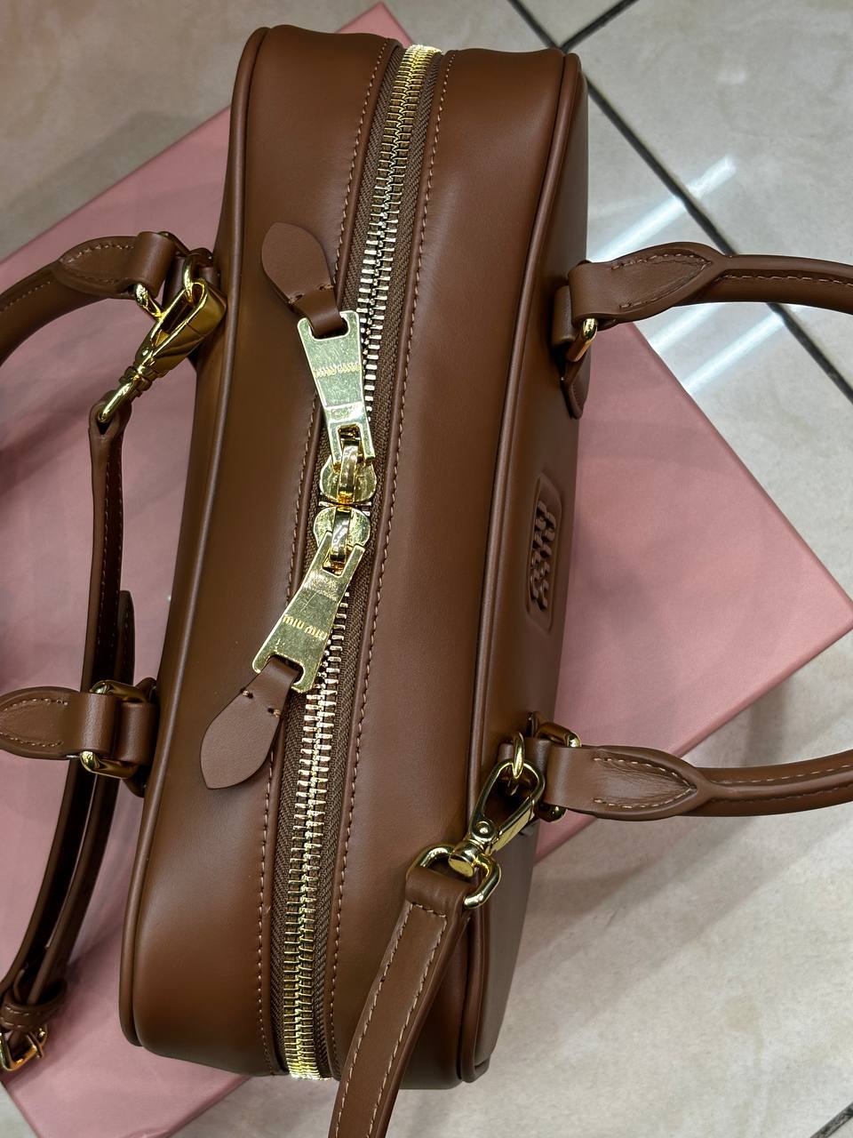 Сумка на ремне светло коричневая Miu Miu BP-320182 Сумка на ремне светло коричневая Miu Miu BP-320182