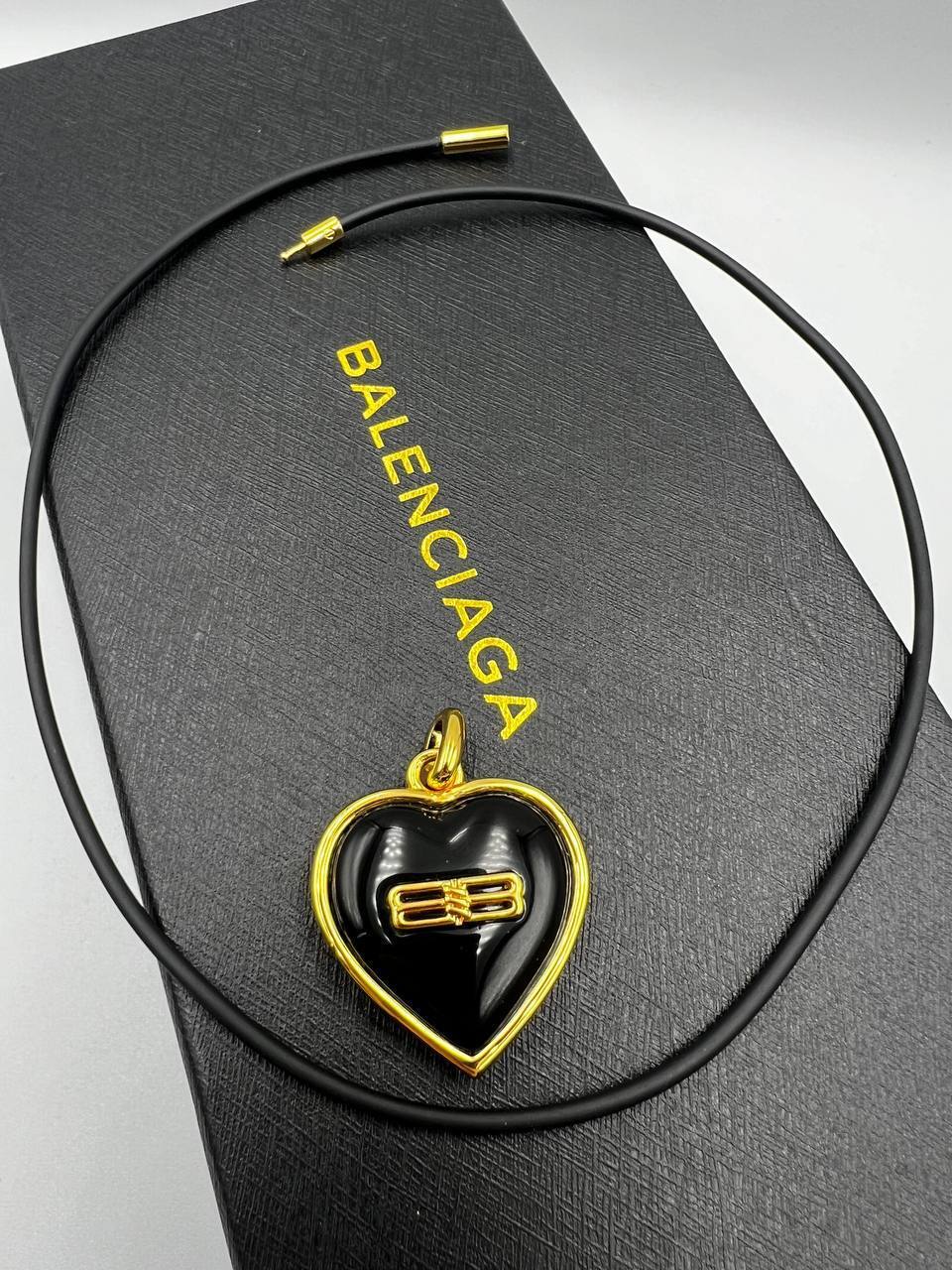 Колье трендовое Balenciaga BP-48088 Колье трендовое Balenciaga BP-48088