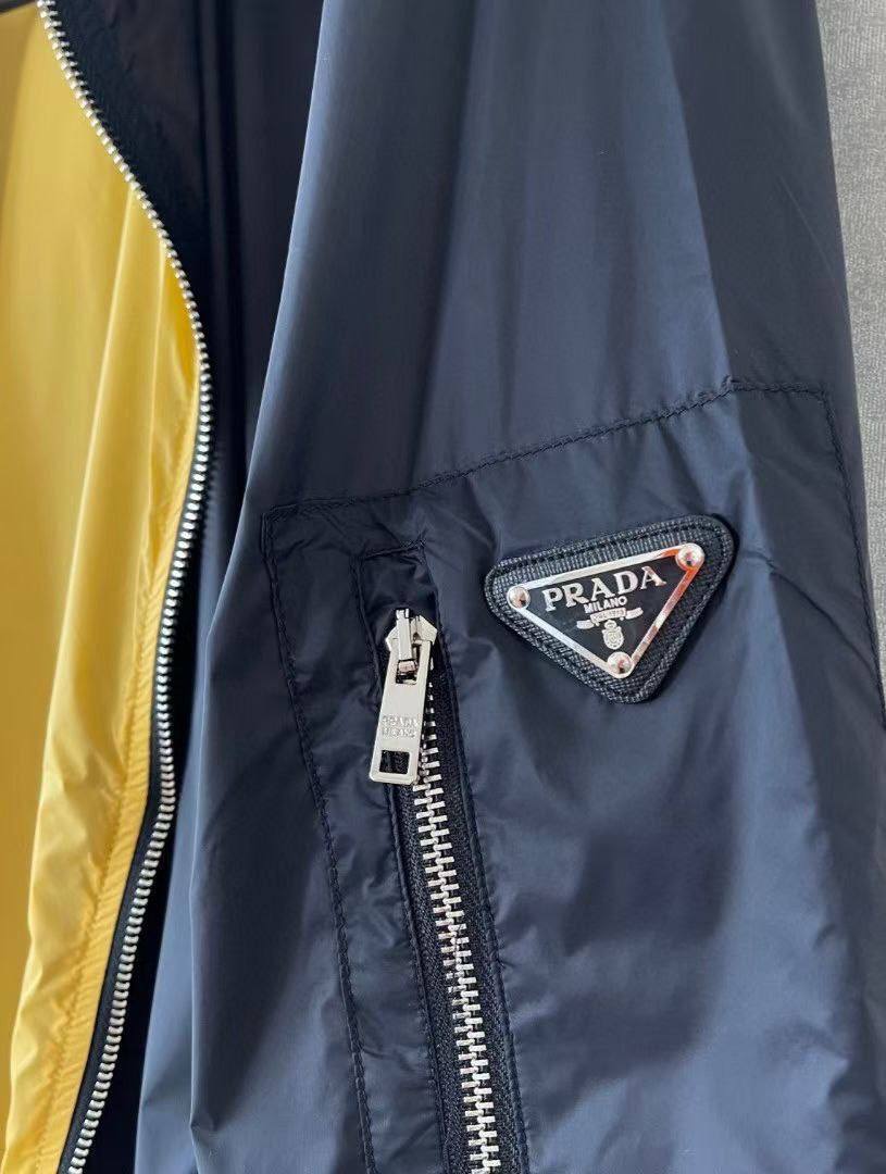 Двусторонняя ветровка Prada BP-37735 Двусторонняя ветровка Prada BP-37735