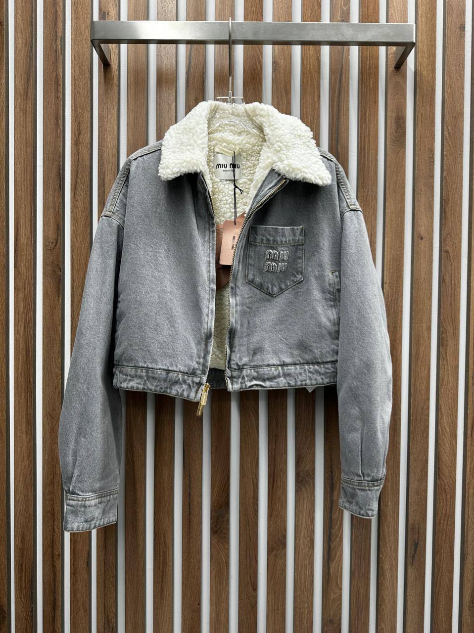 Женская куртка Miu Miu коллекционная BP-40119 Женская куртка Miu Miu коллекционная BP-40119