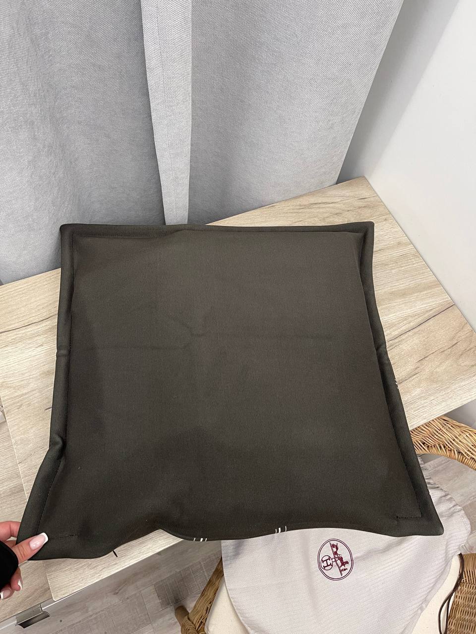 Подушка уютная Hermes BP-45578 Подушка уютная Hermes BP-45578