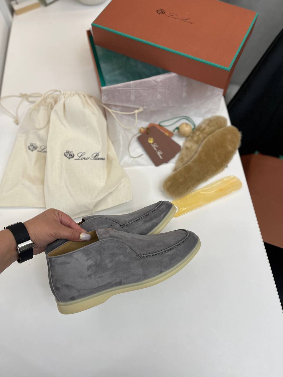 Ботинки женские серые повседневные Loro Piana BP-39534 Ботинки женские серые повседневные Loro Piana BP-39534