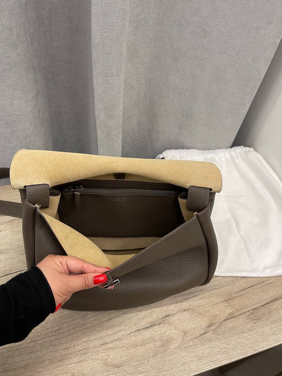 Стильная женская сумка The Row BP-46501 Стильная женская сумка The Row BP-46501