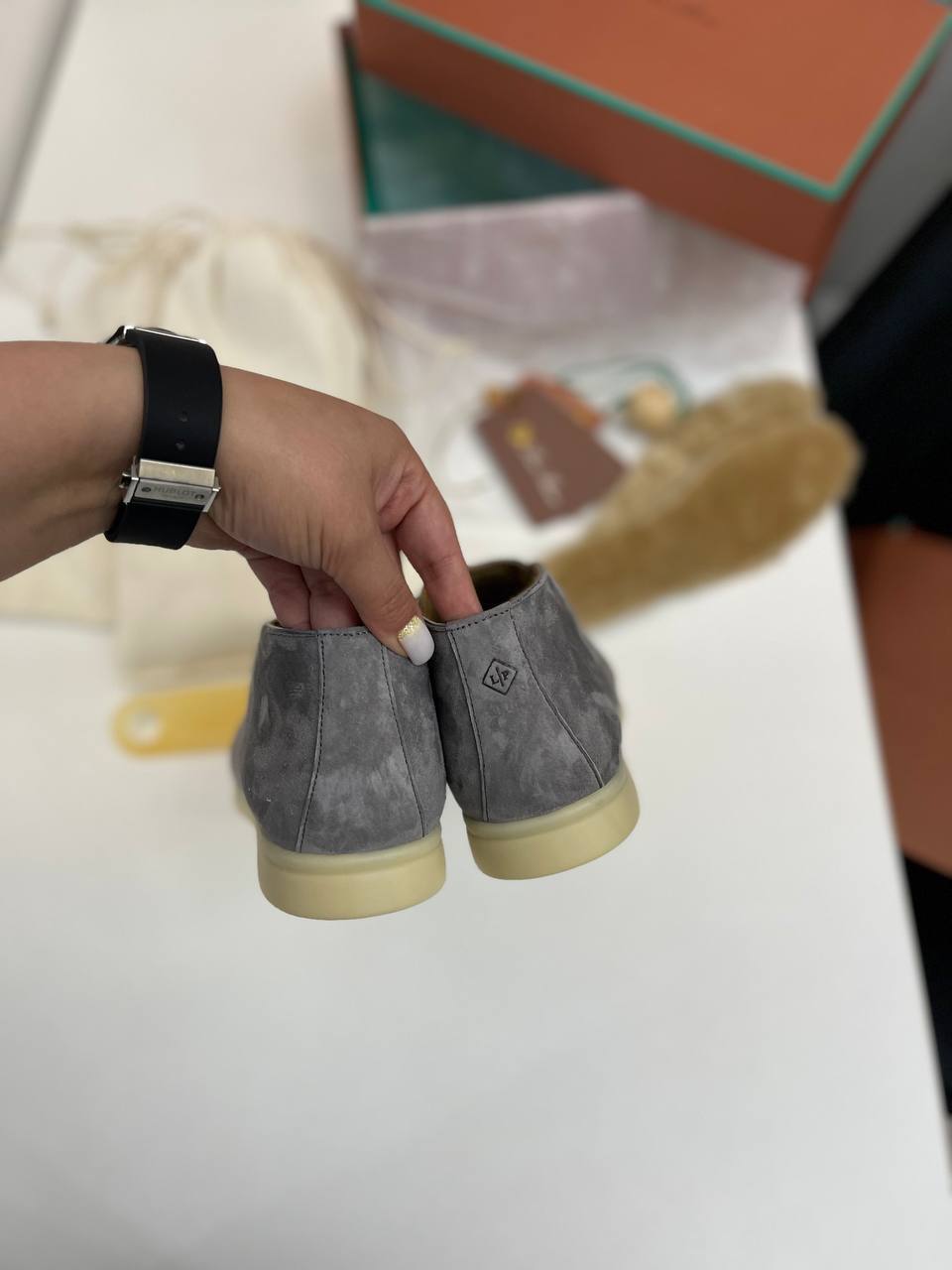 Ботинки женские серые повседневные Loro Piana BP-39534 Ботинки женские серые повседневные Loro Piana BP-39534