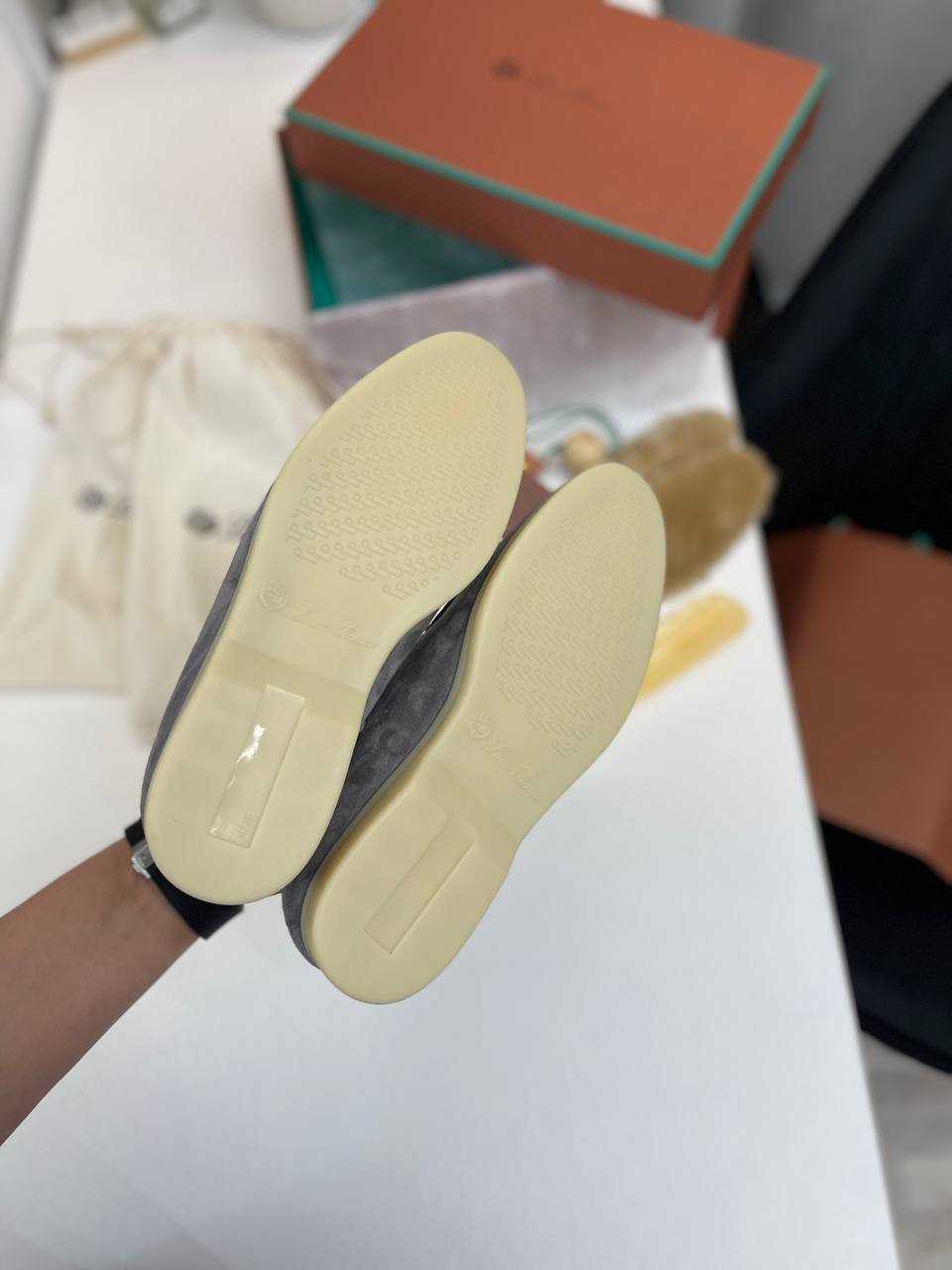 Ботинки женские серые повседневные Loro Piana BP-39534 Ботинки женские серые повседневные Loro Piana BP-39534