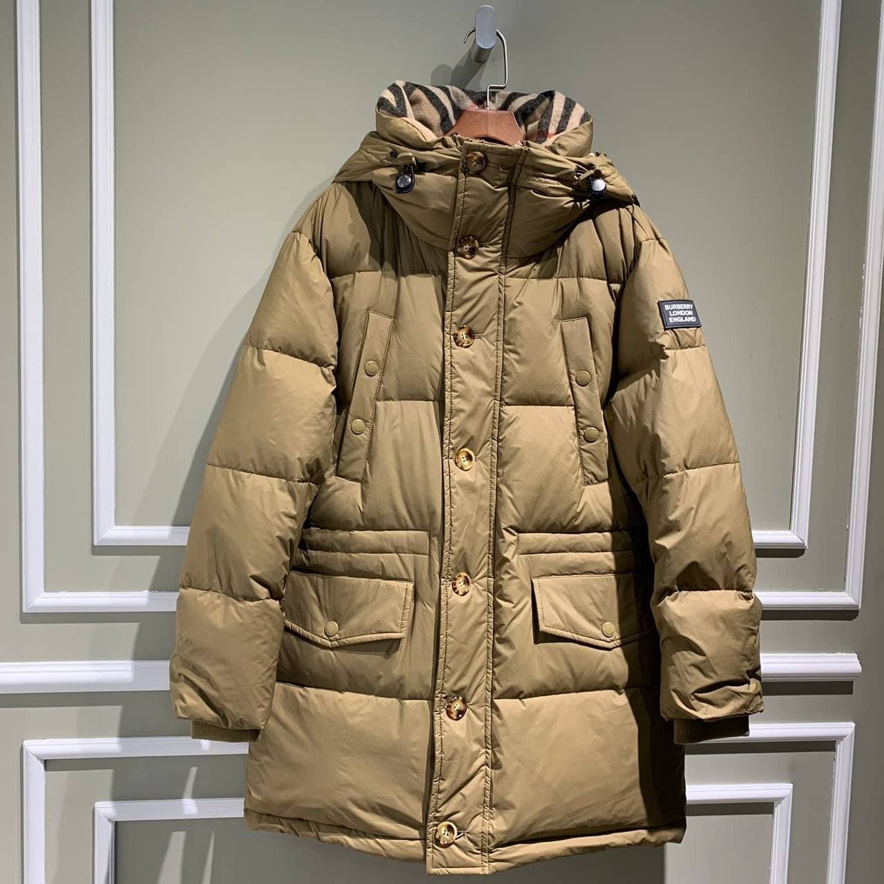 Пуховик Burberry коллекционный BP-3358 Пуховик Burberry коллекционный BP-3358