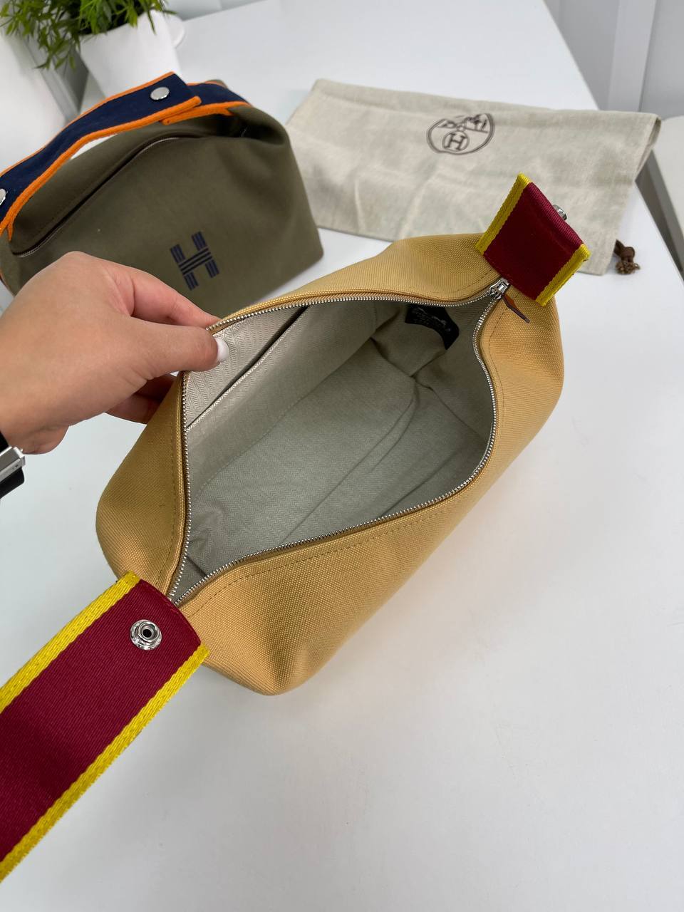 Косметичка темно-желтая женская премиум Hermes BP-19666 Косметичка темно-желтая женская премиум Hermes BP-19666