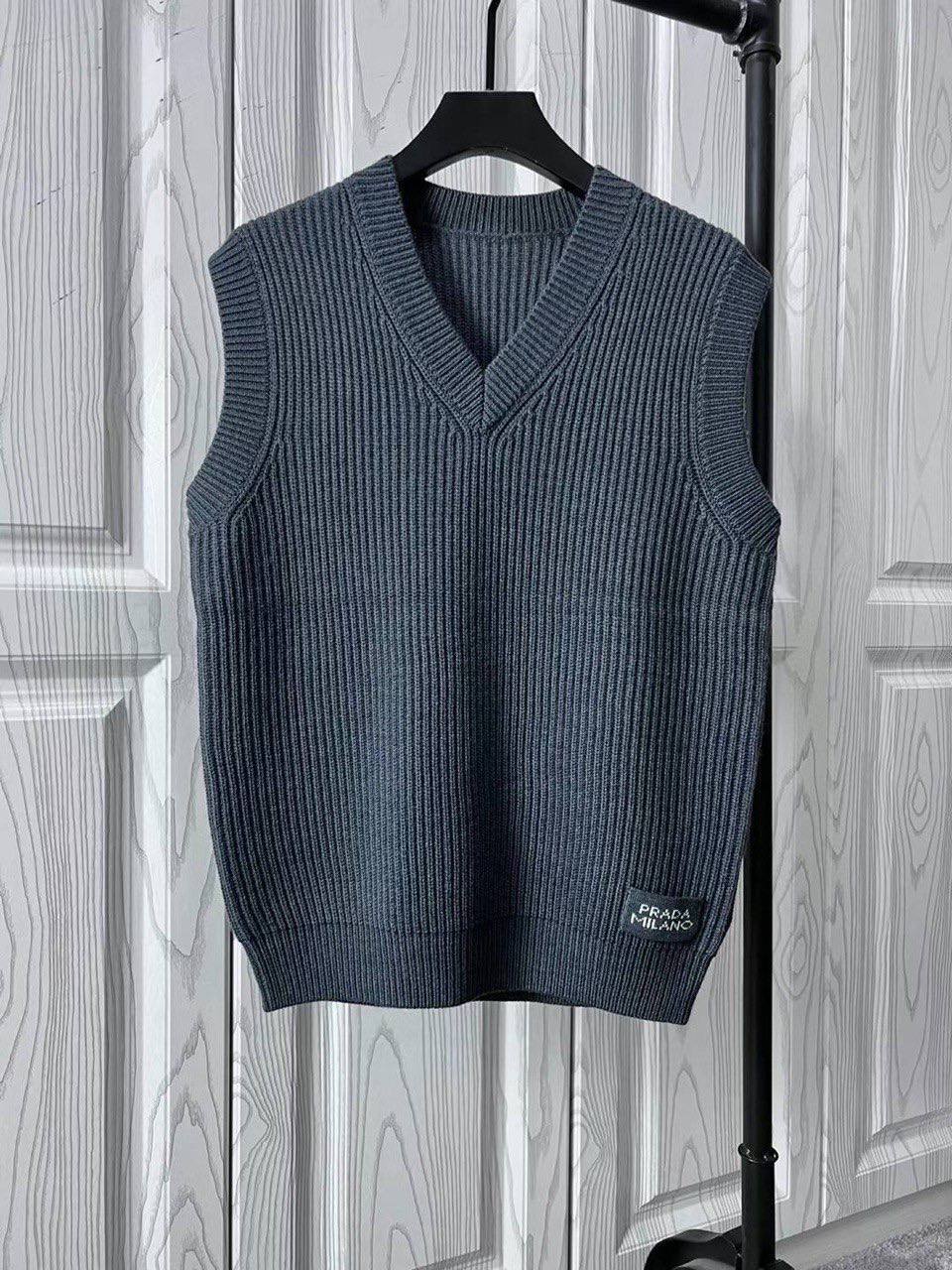 Лимитированный жилет Prada BP-40406 Лимитированный жилет Prada BP-40406