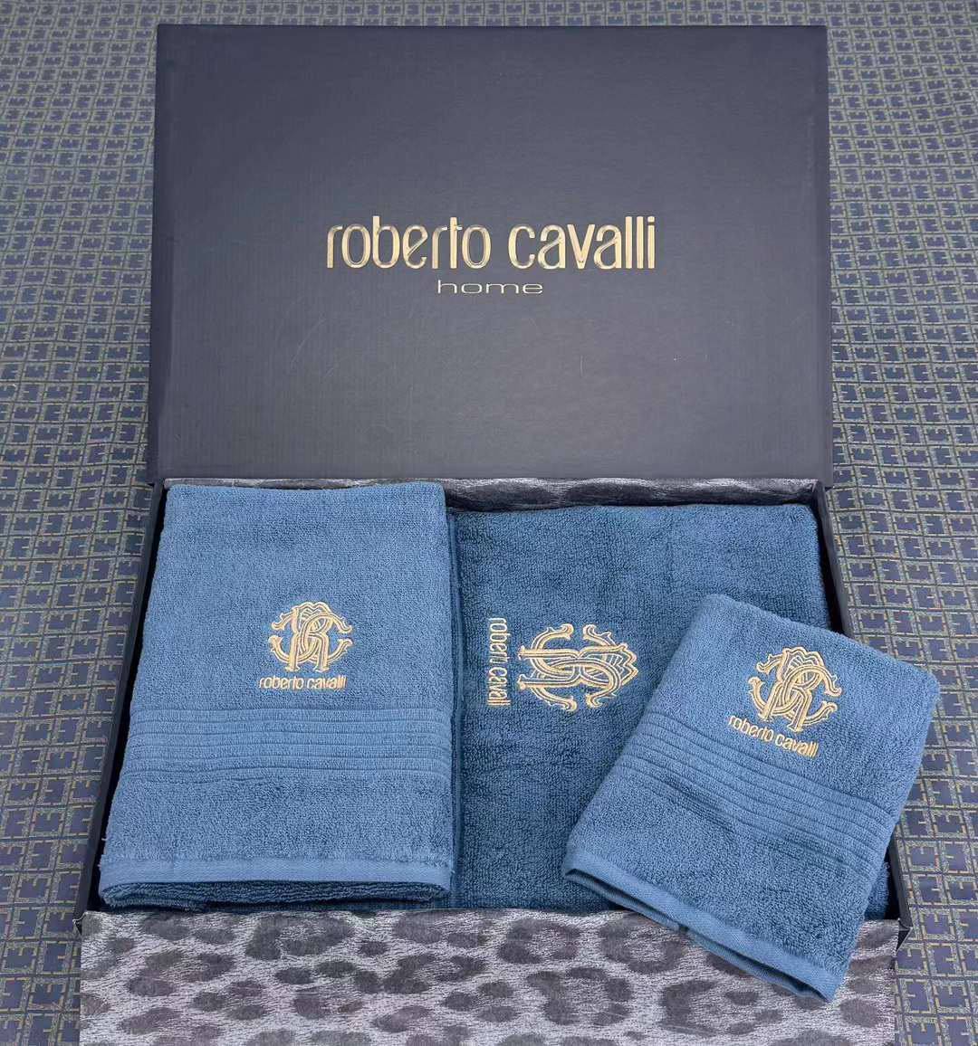 Полотенца комплект синий Roberto Cavalli BP-49899 Полотенца комплект синий Roberto Cavalli BP-49899